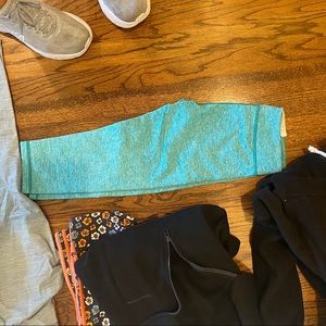 Blue Ivivva capri leggings